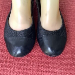 Delmas Leather Round Toe Ballet Flats Black 8.5